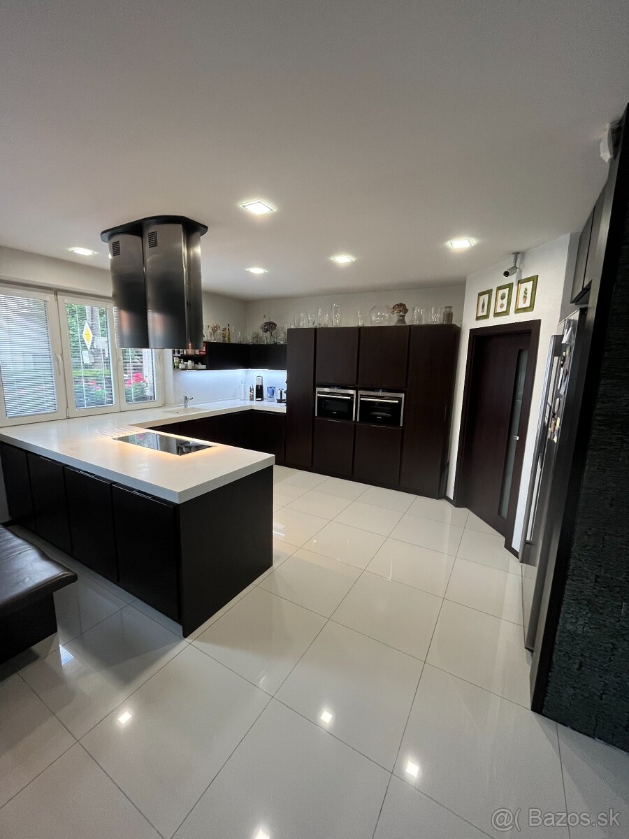 Predám dom v Bratislave-Nové Mesto - 10