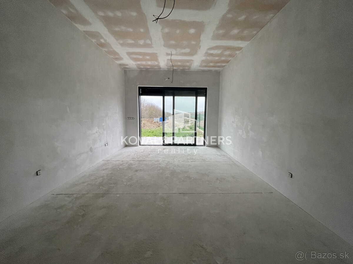 Novostavba 4 izbového rodinného domu v Klasove - 10