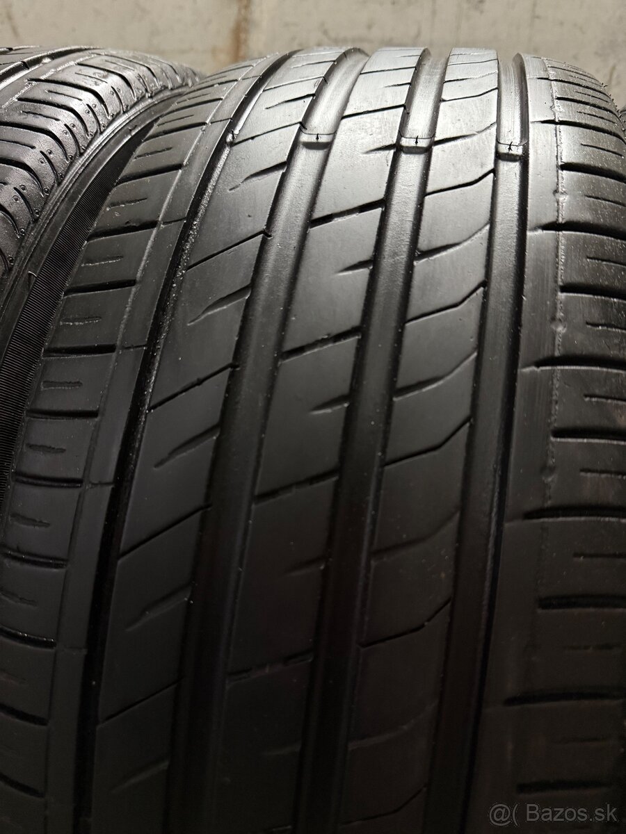 Letné pneumatiky 245/45/19 Nexen NFera SU1 - 10