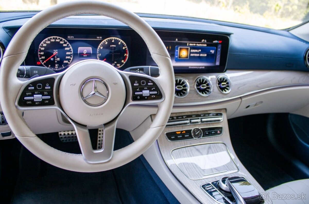 Mercedes-Benz E trieda Kupé 200 4matic A/T - 10