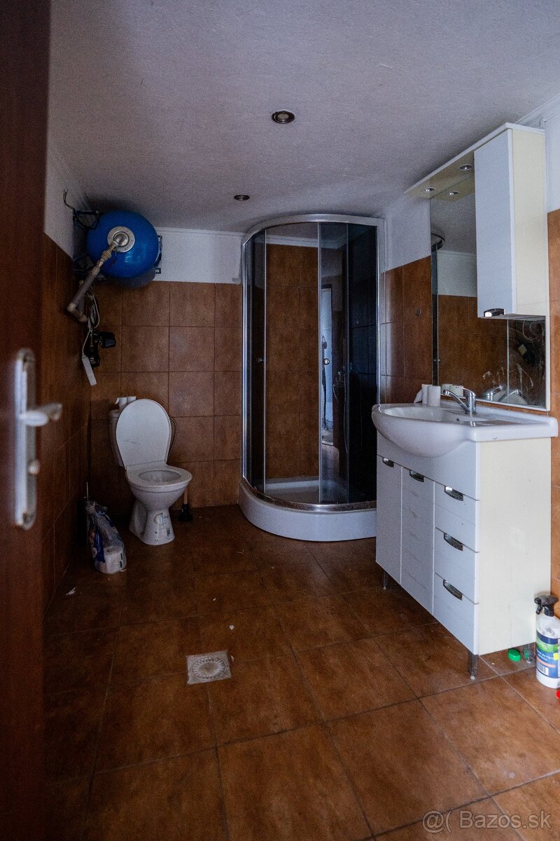 Na predaj výrobná a skladová hala o veľkosti 1.024m2 - 10