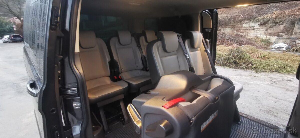 Ford Tourneo Custom Titanium L2H1/8miest/2,0TDCi/125kW/1.gen - 10