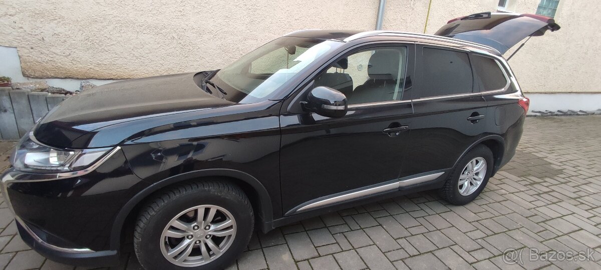 Mitsubishi Outlander - 10
