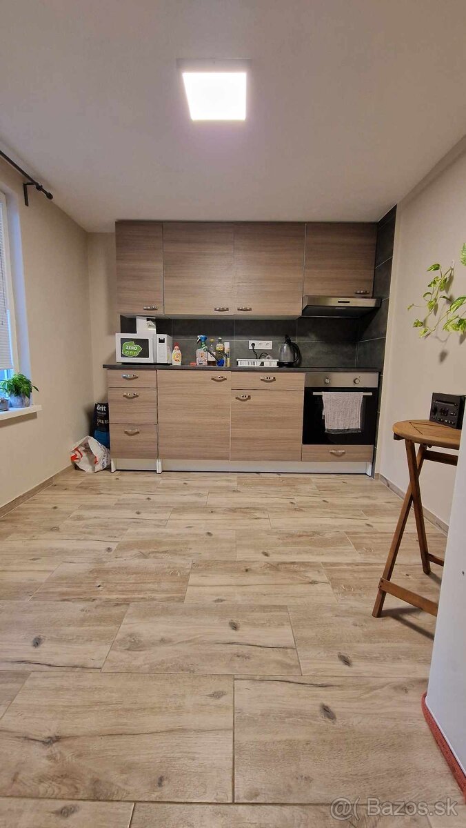 INVESTIČNÁ PRÍLEŽITOSŤ - Rodinný dom s 5 bytovými jednotkami - 10