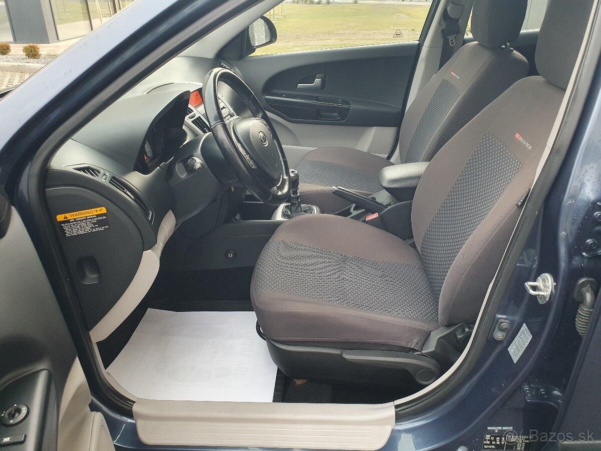 Kia Ceed 1.4 CVVT benzin 77kw - 10