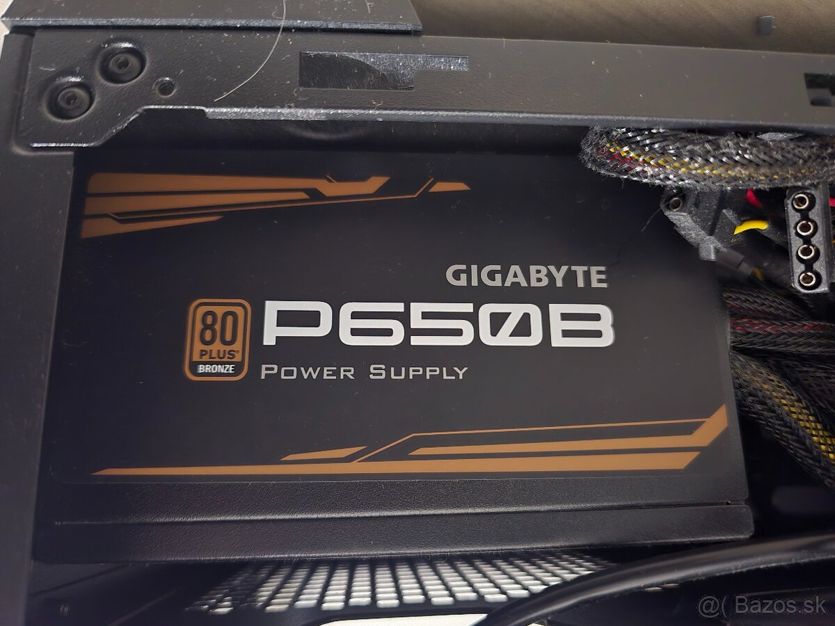 PREDÁM PC Intel i7-13700KF 64GB DDR4 GeForce RTX 3070 - 10