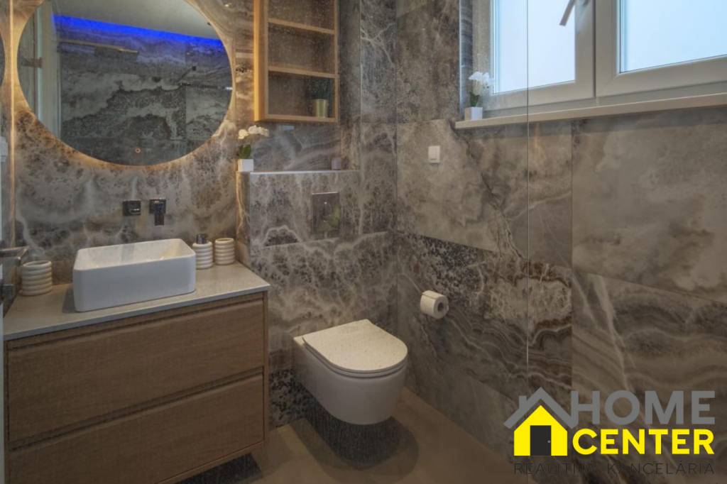 NA PREDAJ luxusný penthouse / 48 m² / v Trogire na ostrove Č - 10