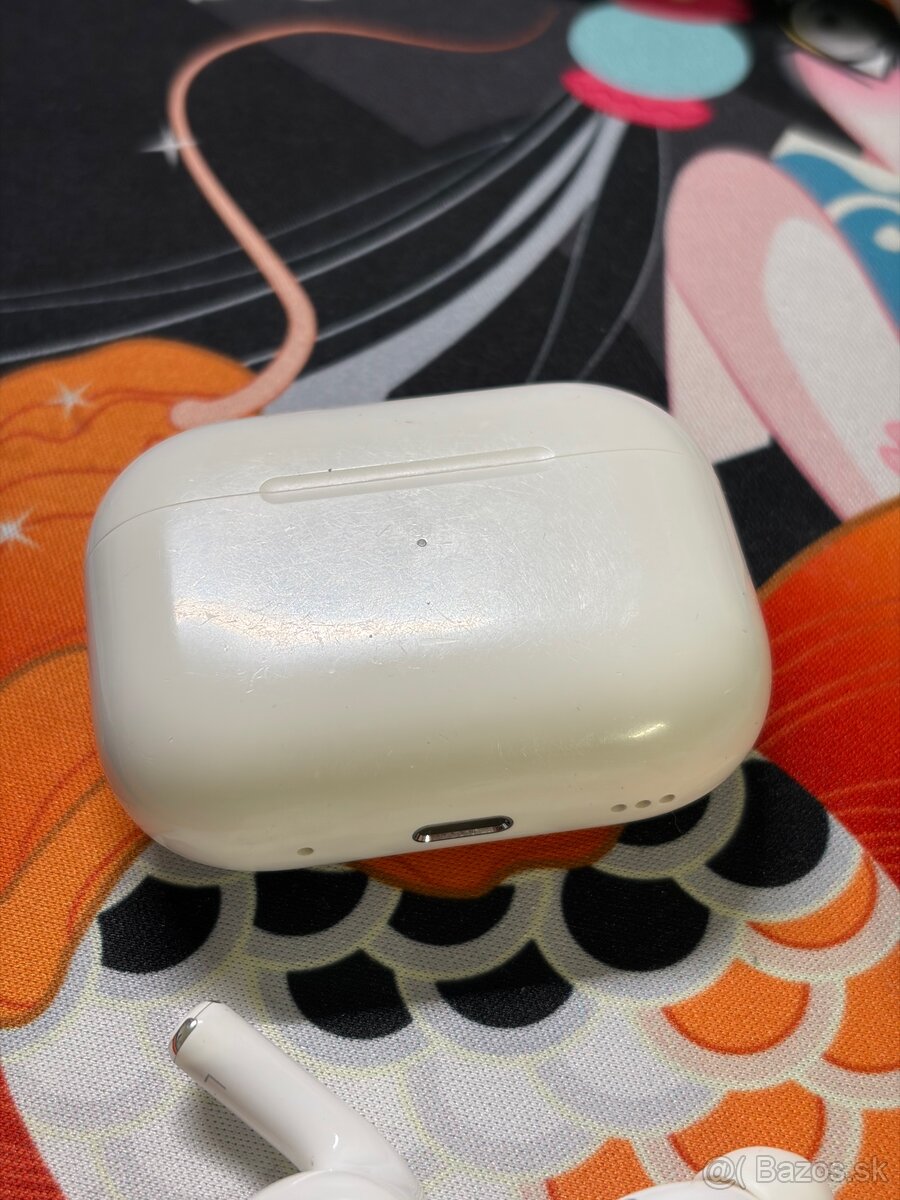 Apple AirPods Pro 2 Lightning originál - 10