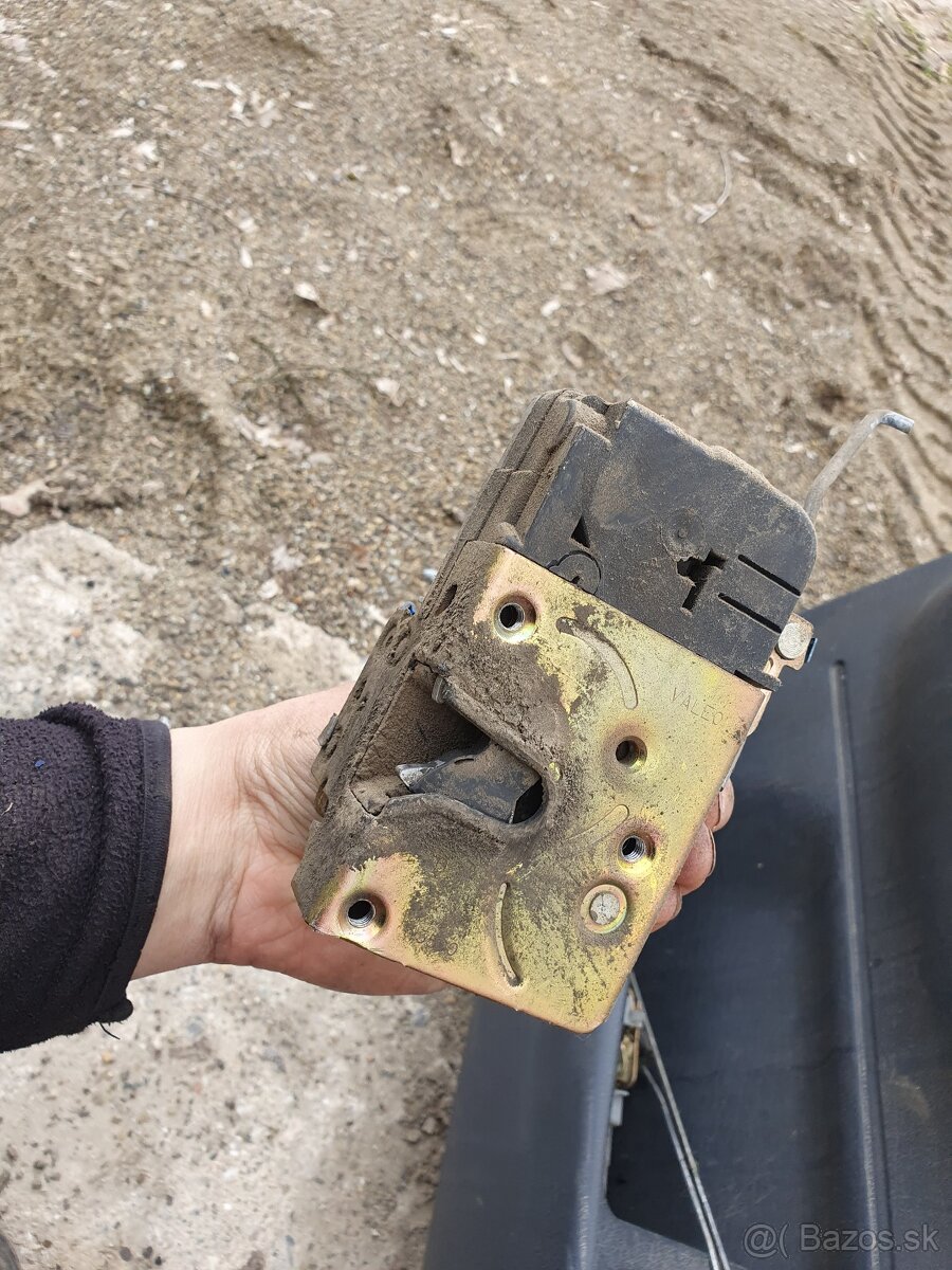 Predám diely peugeot partner - 10