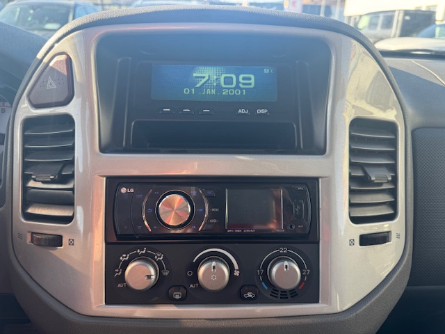 Mitsubishi Pajero 3.2 DI-D Dakar A/T AKONTACIA OD 0% - 10