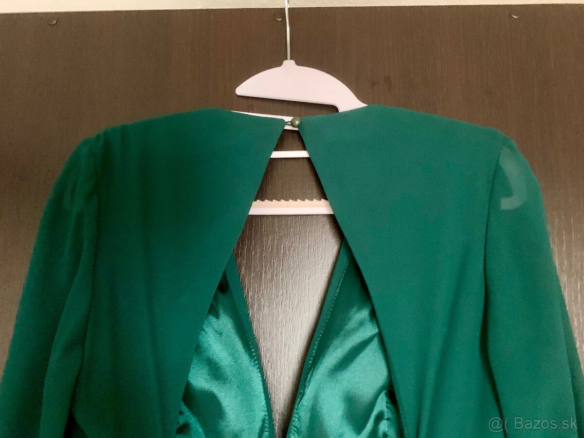 Tmavozelené spoločenské šaty - 10