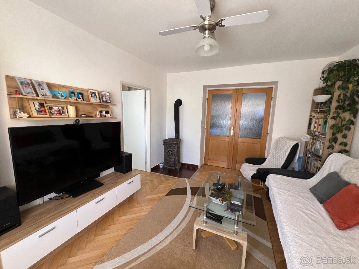 Na predaj 2 izbový byt vo Valaskej,balkón,rekonštrukcia - 10