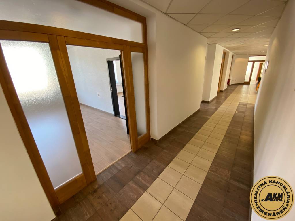 Exkluzívne kancelárske priestory v centre mesta Zvolen Prená - 10