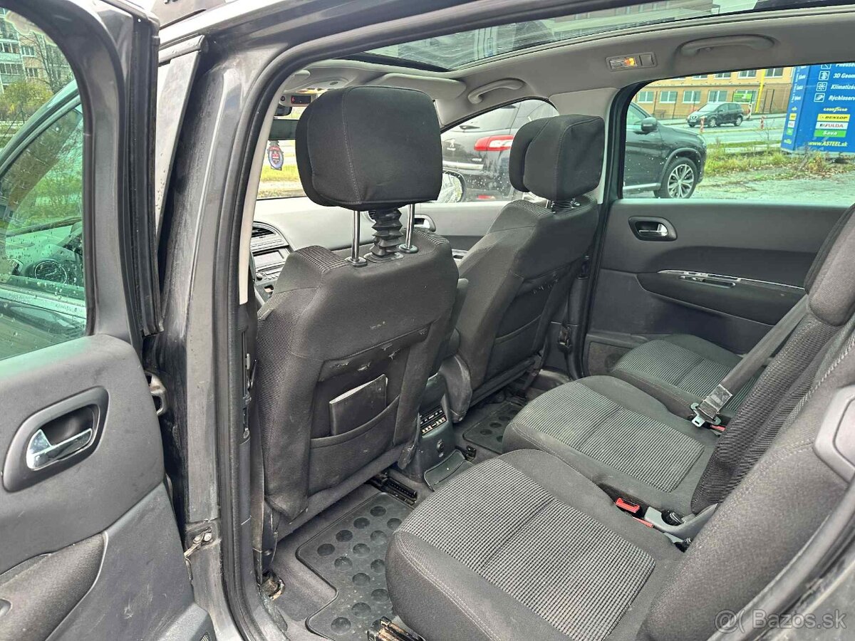 Peugeot 5008 2.0 Hdi 110 KW ,7 miest - 10