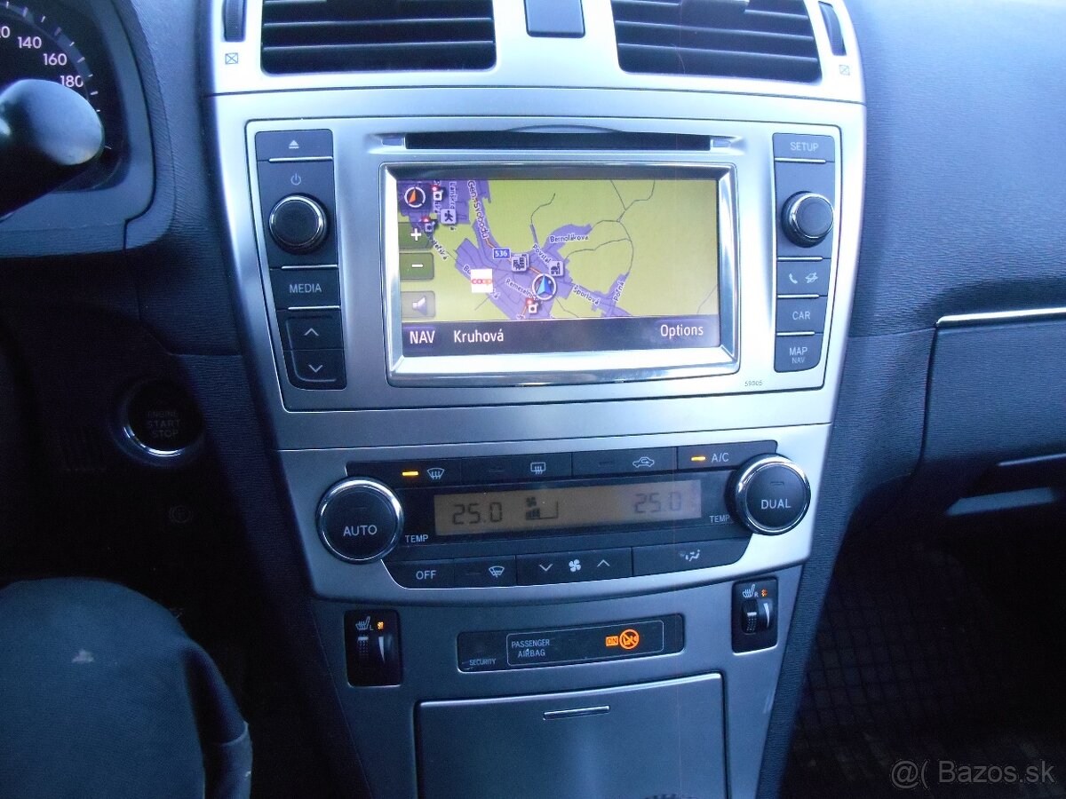 Toyota Avensis 2,2 nafta, automat - 10