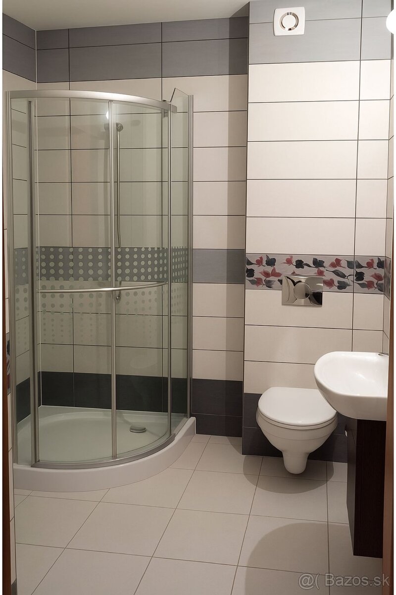 Predám rodinný dom v centre Kysuckeho Nového Mesta - 10