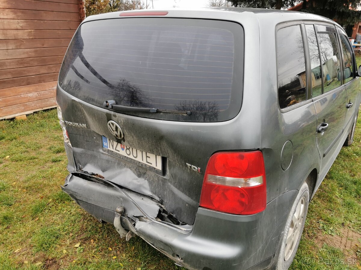 volkswagen touran 1,9 tdi 74kw - 10