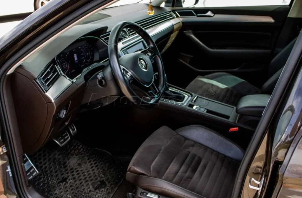 Volkswagen Passat Variant 2.0 BiTDI Highline 4MOTION 2016 - 10