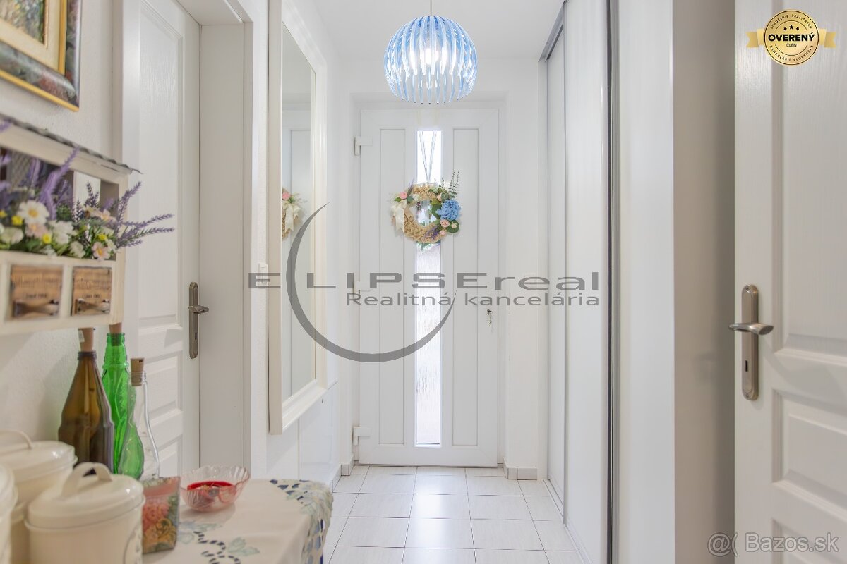NA PREDAJ pekný, štýlový 3-izbový rodinný dom v Lábe - 10