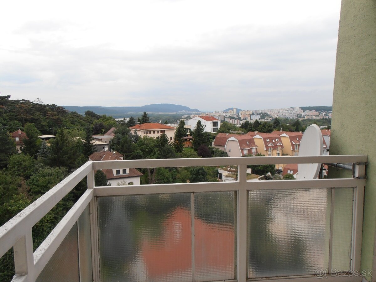 Prenájom 2 izb. bytu v BA I s parkovaním bezplatne - 10