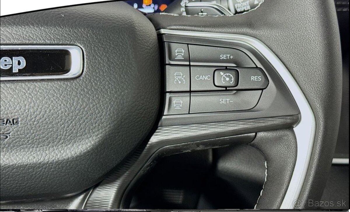 Jeep Gran Cherokee 3.6 V6 4x4 Laredo X 2025 - 10