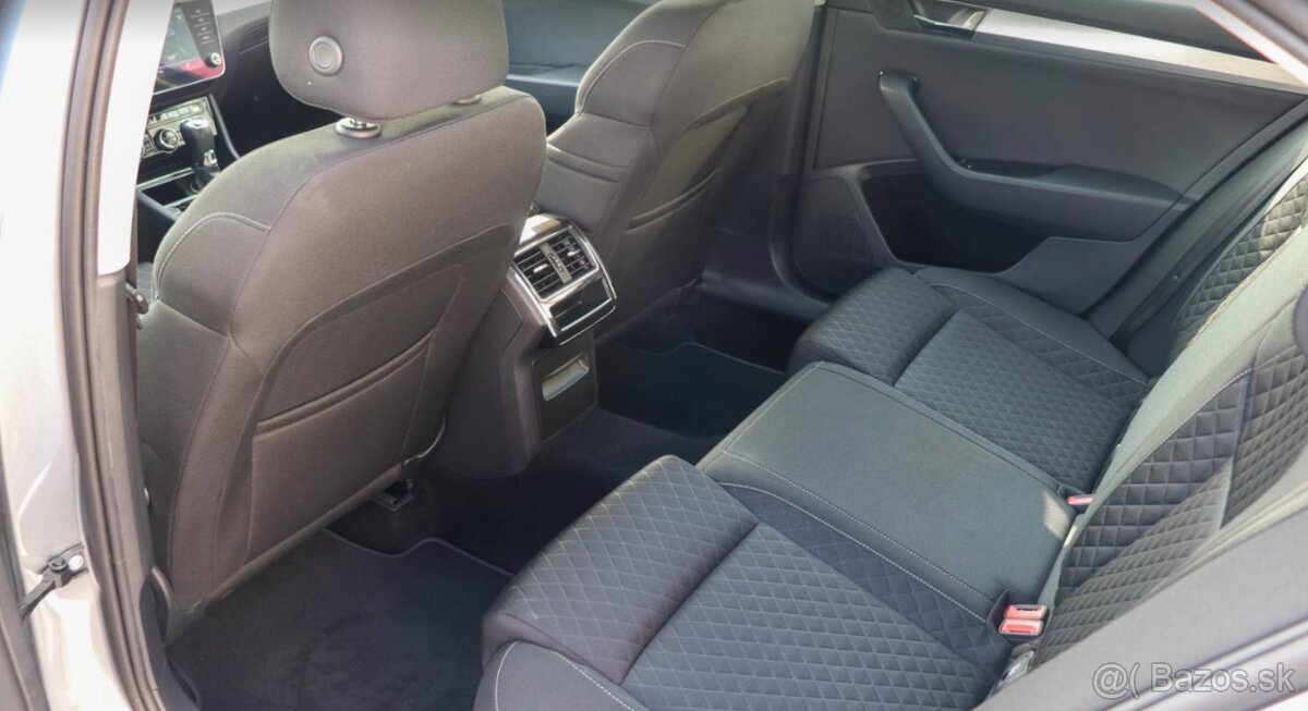 Škoda Superb 2.0 TDI SCR Style DSG - 10