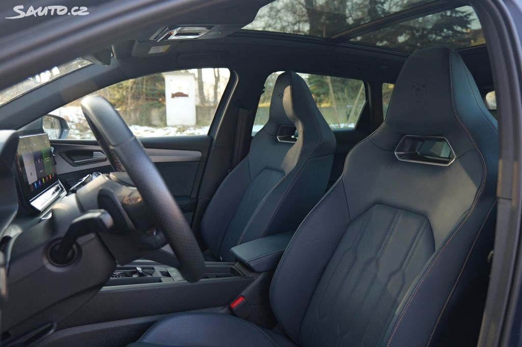 Cupra Leon, 228 kW 4Drive Pano Kůže DCC - 10