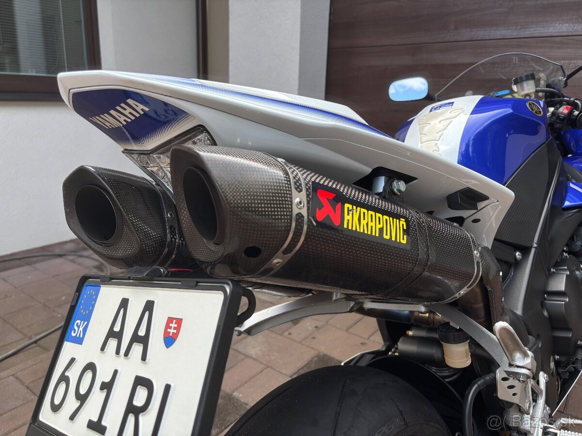 Yamaha YZF-R1 - 10