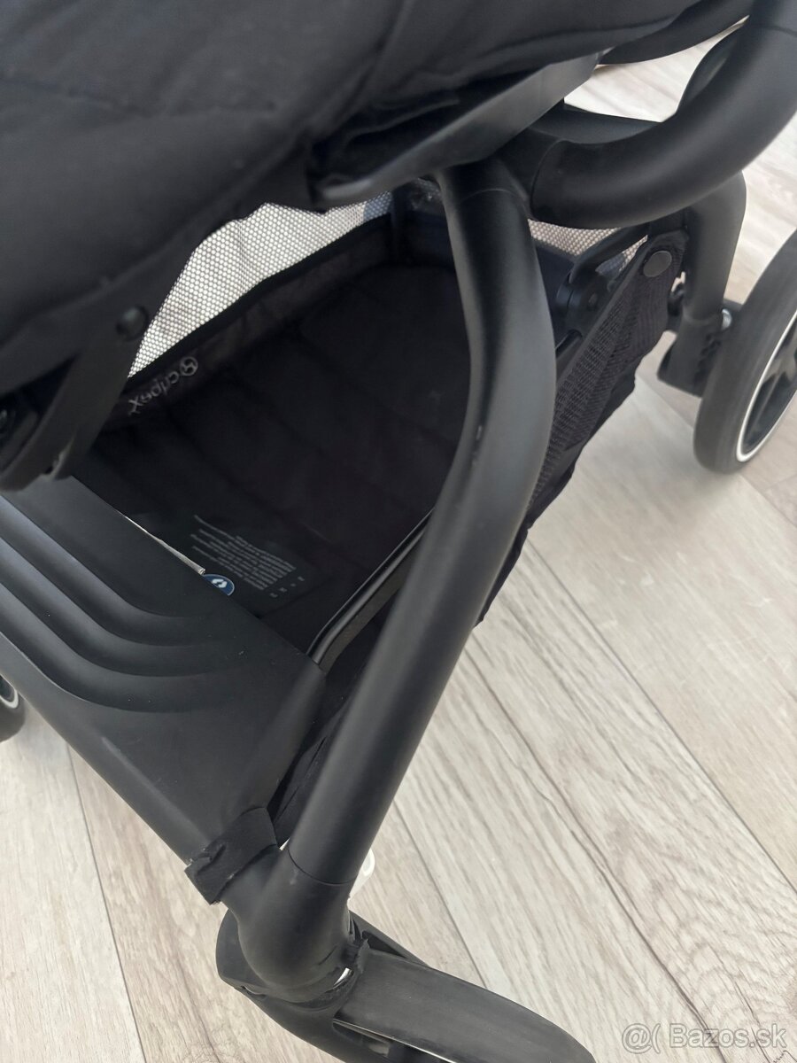 Cybex Eezy S+2 - 10