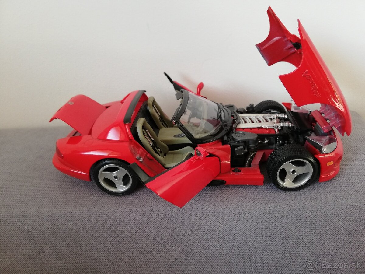 1:18 DODGE Viper Bburago , cervena - 10