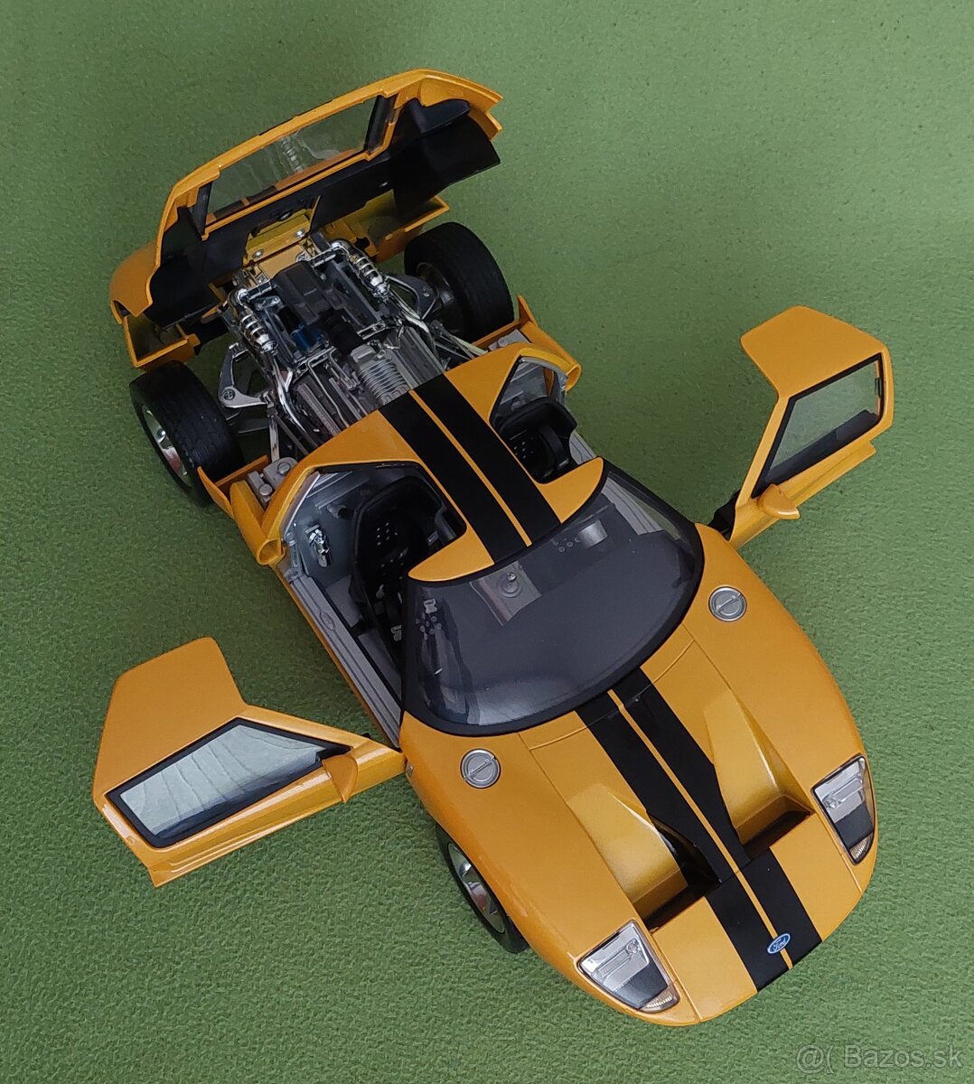 Ford GT 2004 1:12 - 10