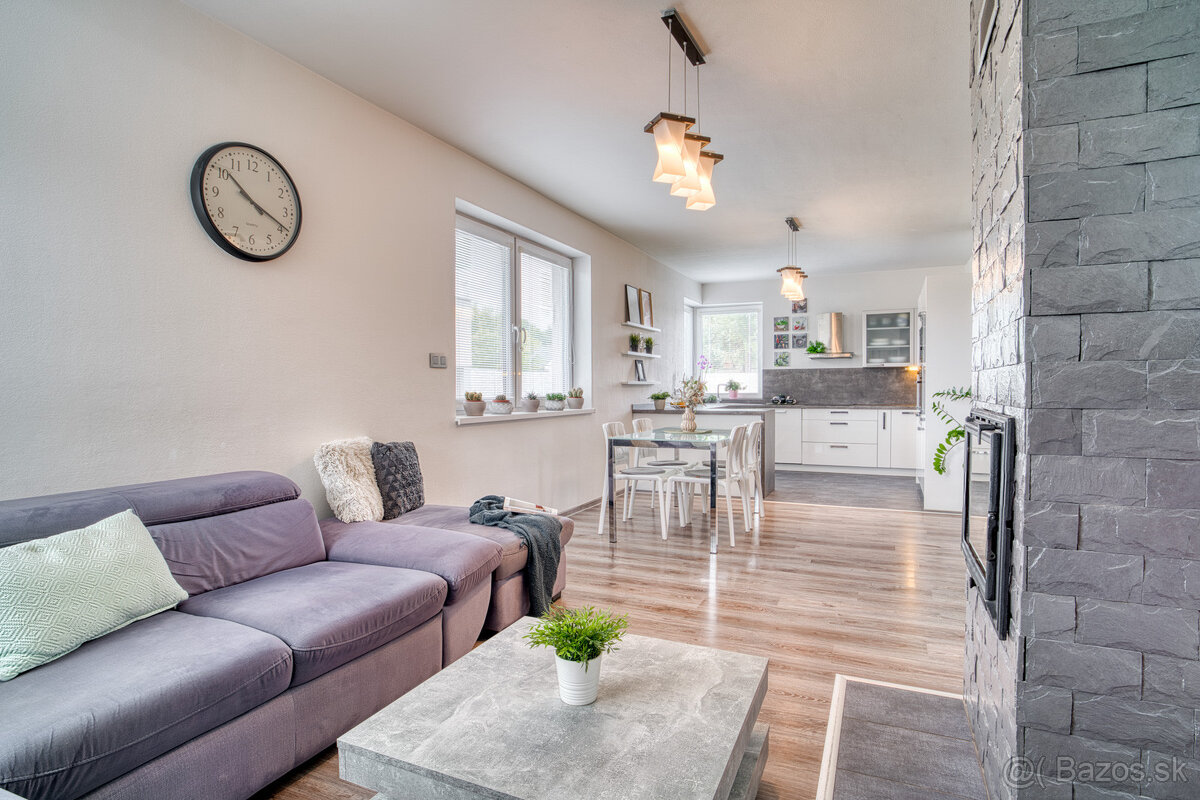 Na predaj rodinný dom s rozľahlým pozemkom v Kostolišti - 10