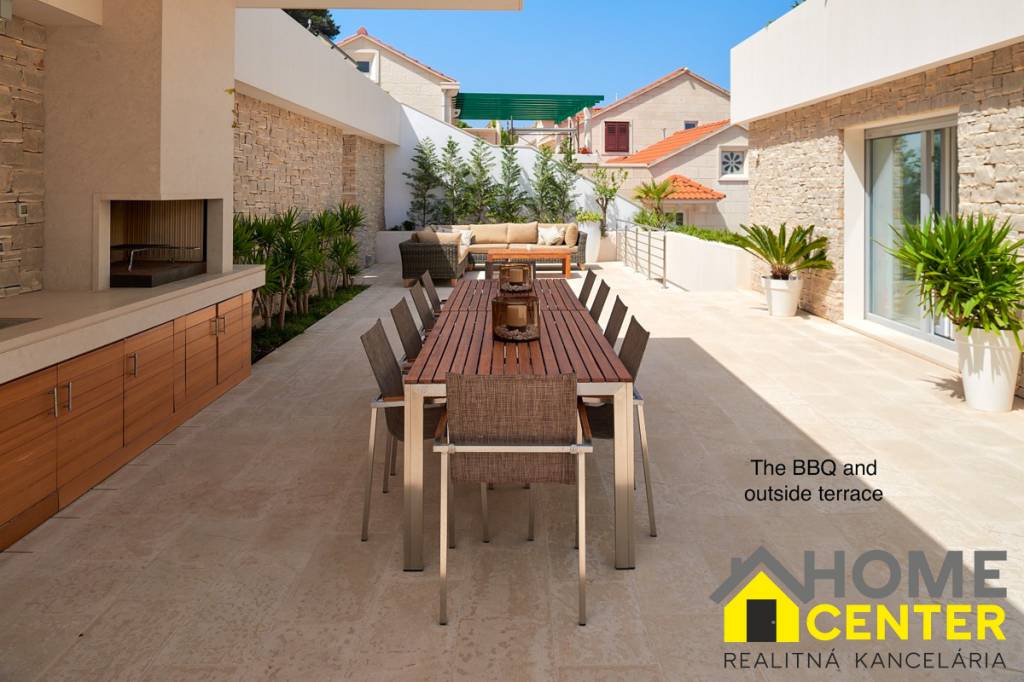 KRÁSNA MODERNÁ VILA /400 m²/ s výhľadom na more, ostrov BRA - 10