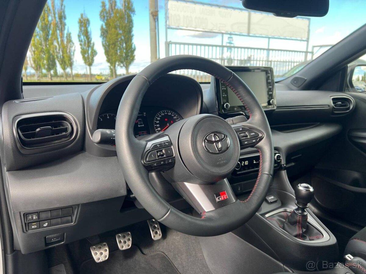 Toyota Yaris 1.6 Turbo GR Four 4WD Dynamic - 10