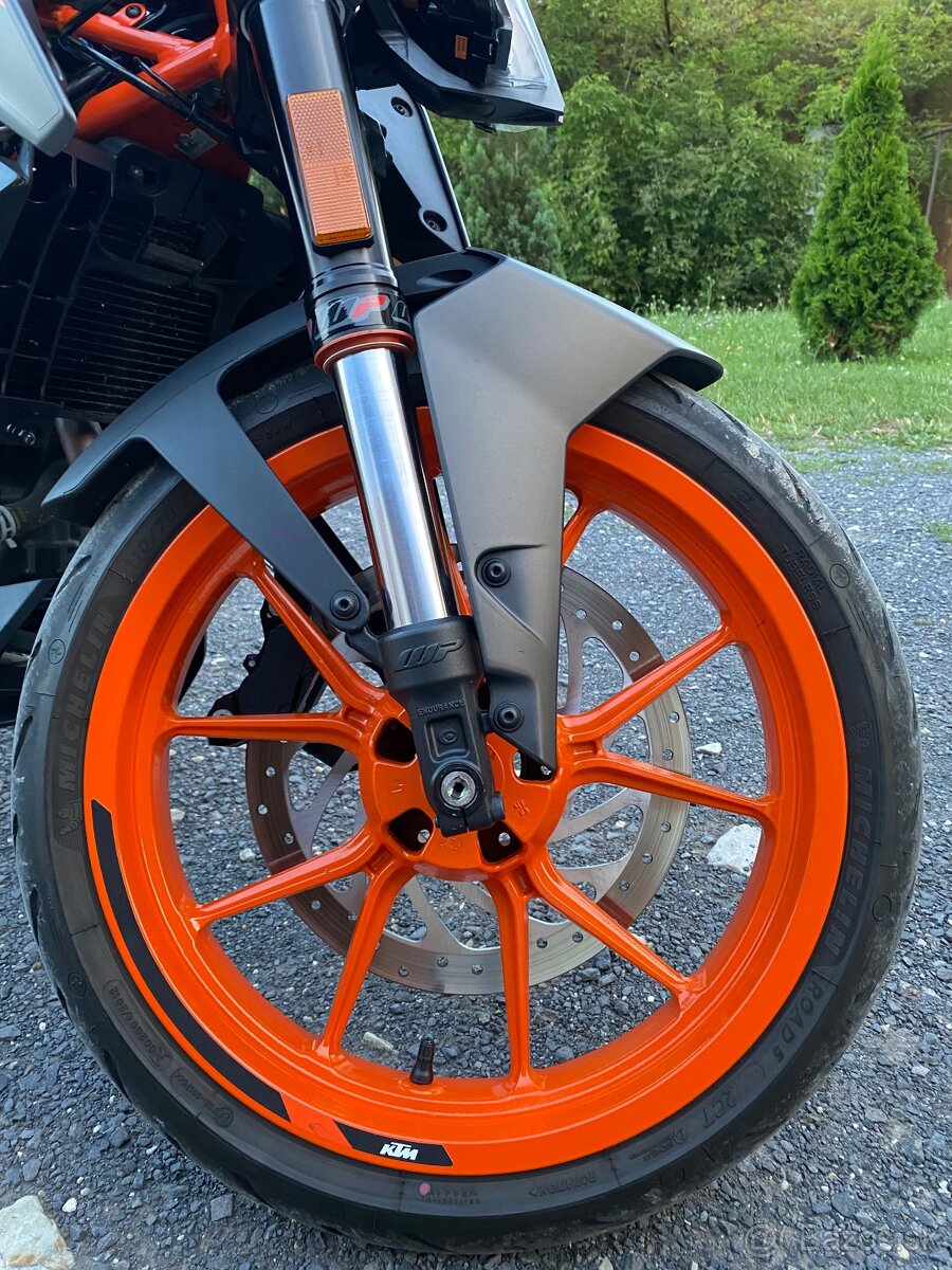 Ktm duke 125 2022 - 10