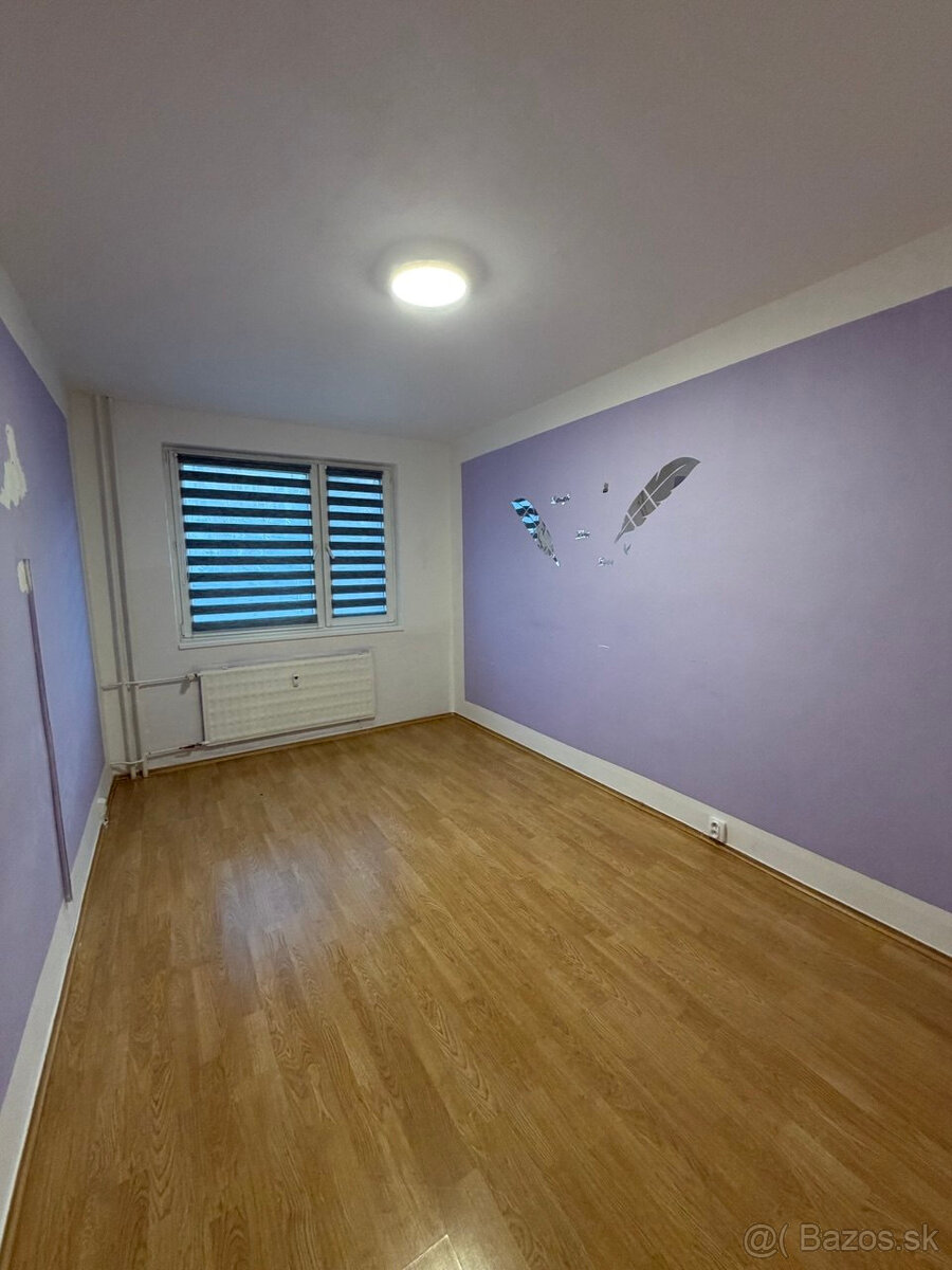 Prenájom 4-izbový byt v Handlovej - 10