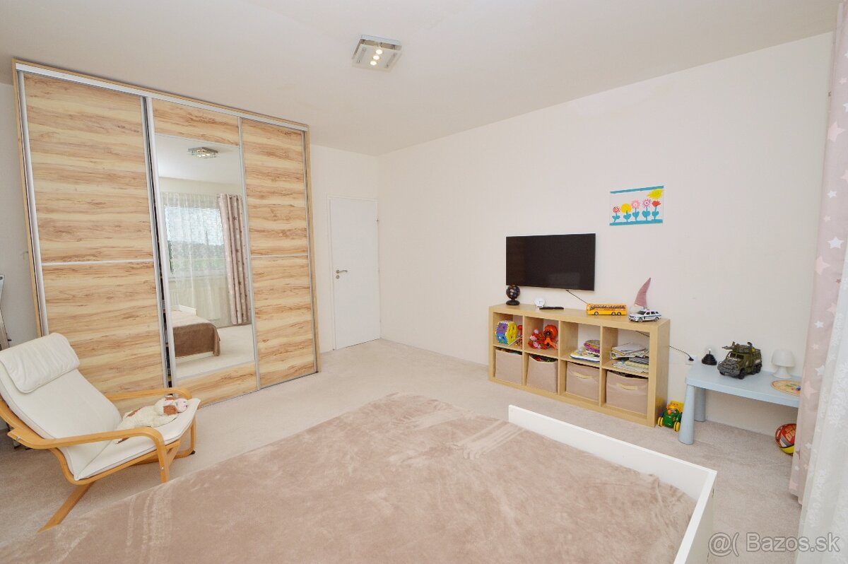 Predaj 5i rodinný dom s 1483 m2 pozemkom,pivnica, Dunakiliti - 10