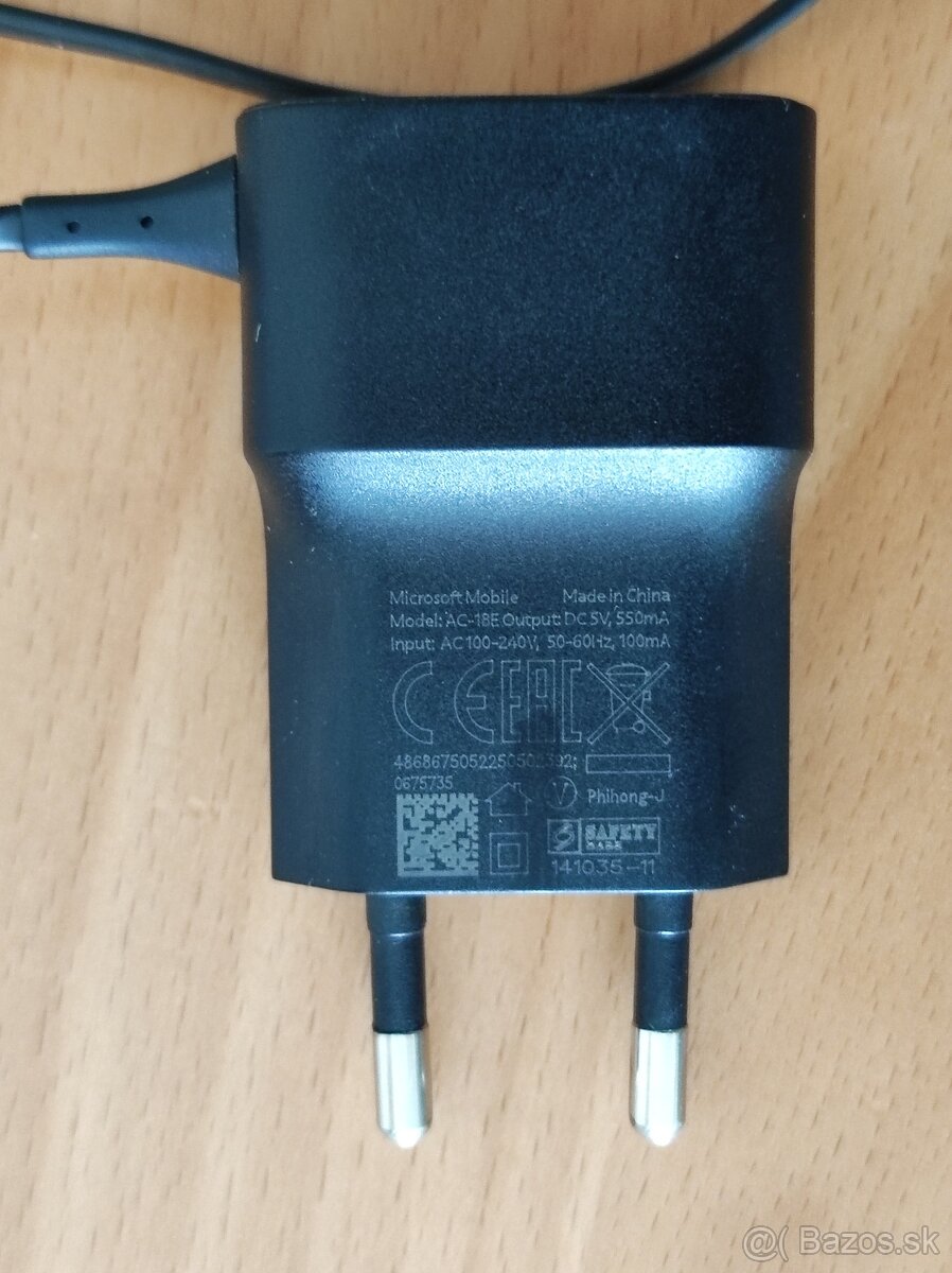 Router, HDMI kábel, HP nabíjačka, USB nabíjačka, Slúchadla S - 10
