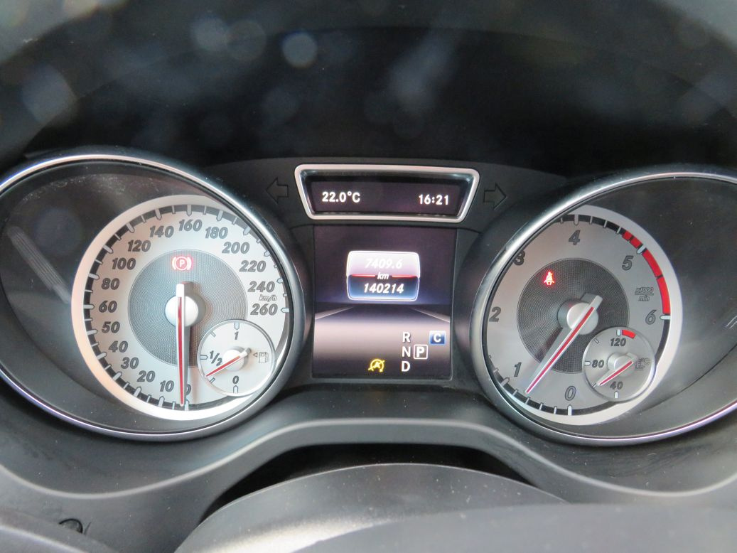 MERCEDES-BENZ GLA 200 d E6 Automat 136 PS - 10