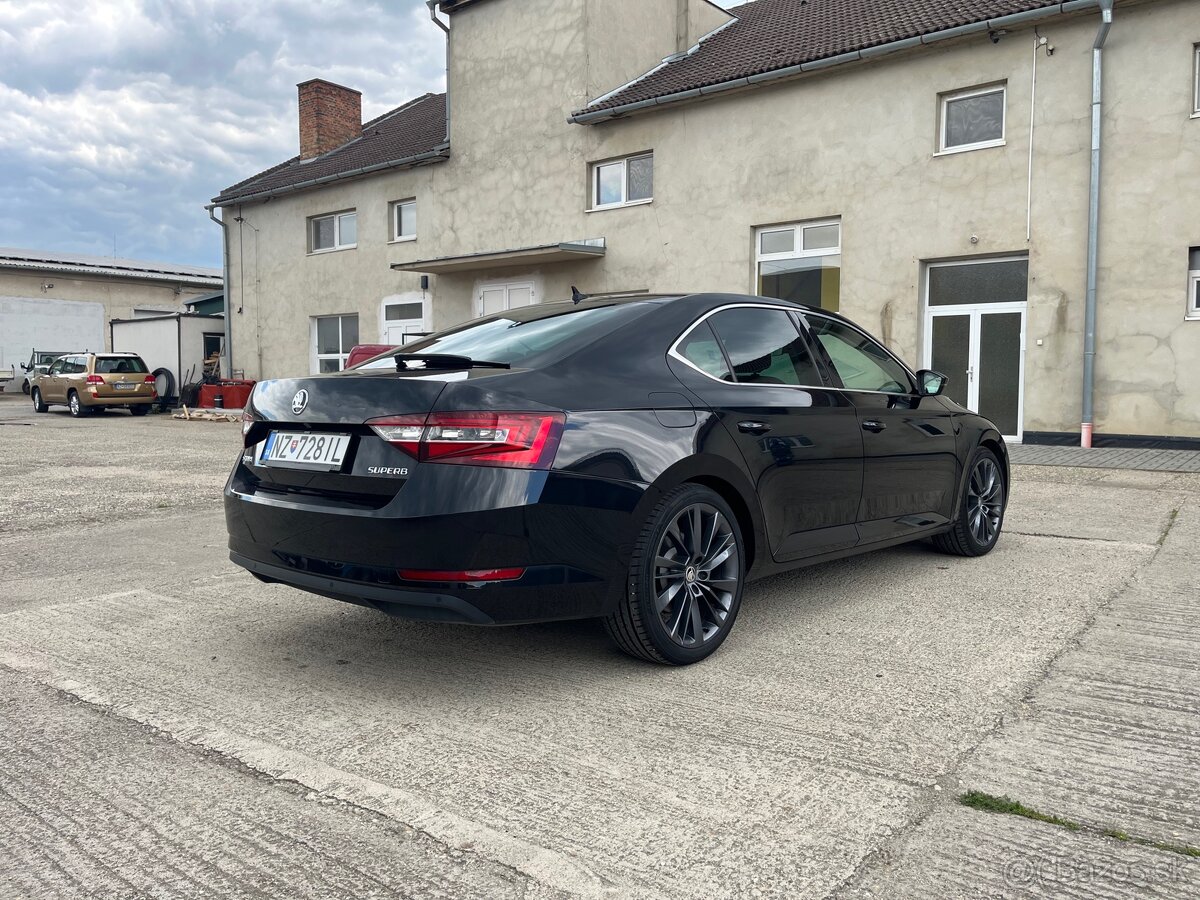 Škoda Superb - 10