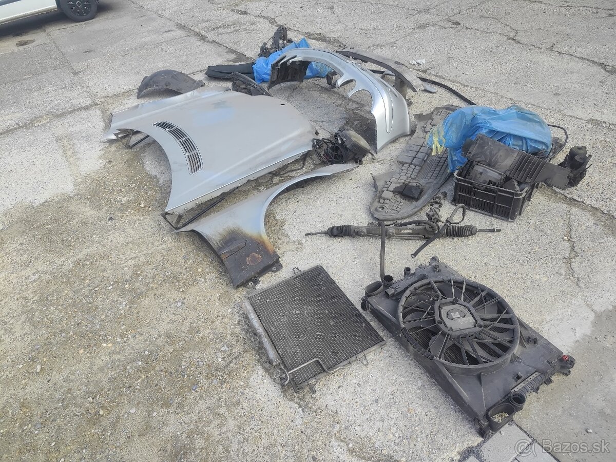 Mercedes Benz E - 10