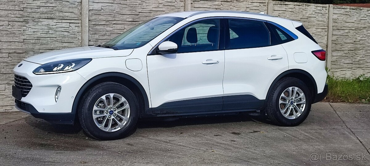 Ford Kuga 2.5 Duratec PHEV 225k Titanium X CVT2023 - 10