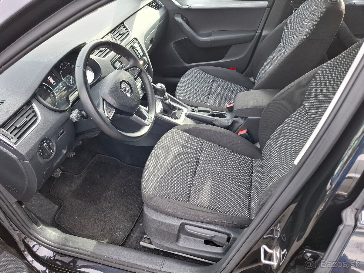 ŠKODA OCTAVIA COMBI 1,6 TDi r.v. 2016 - 10