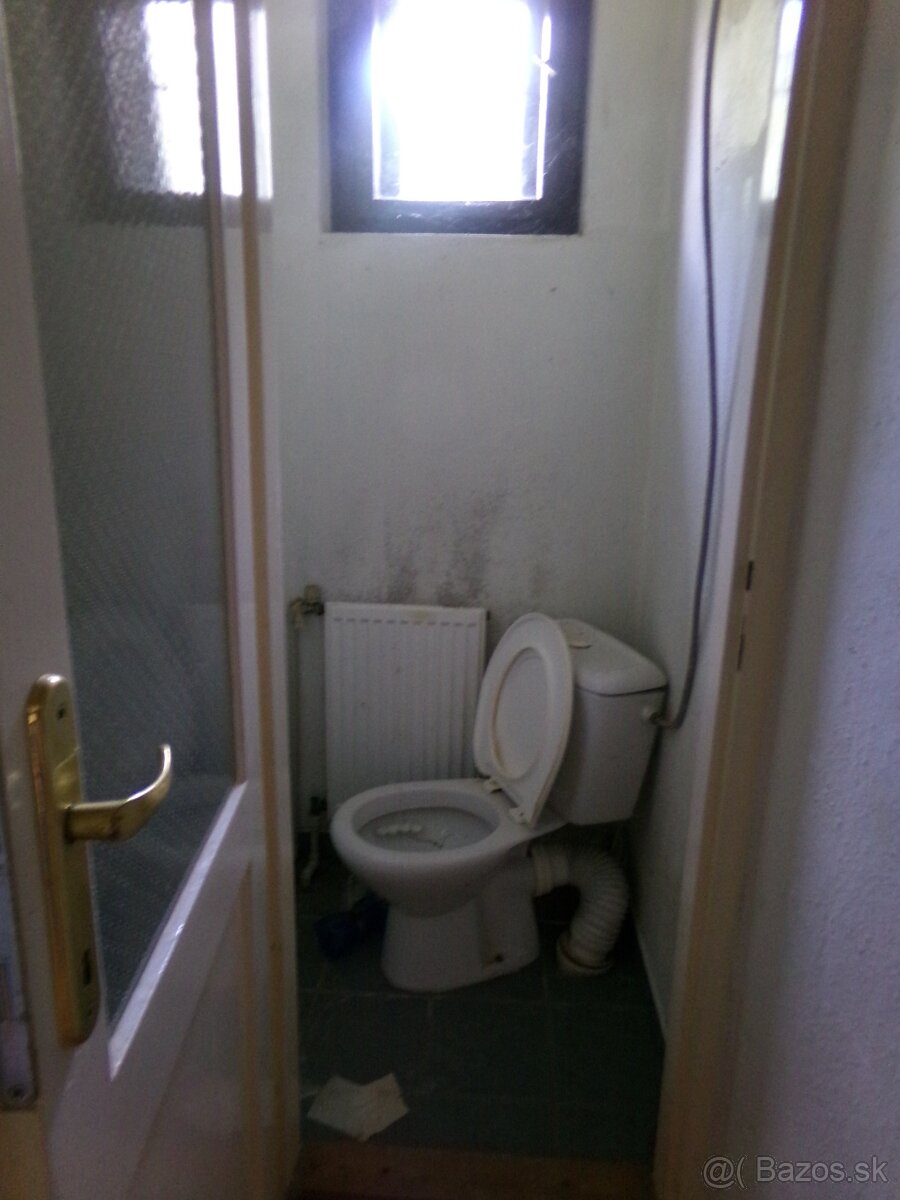 Rodinný dom blízko centra v Zlatých Moravciach - 10