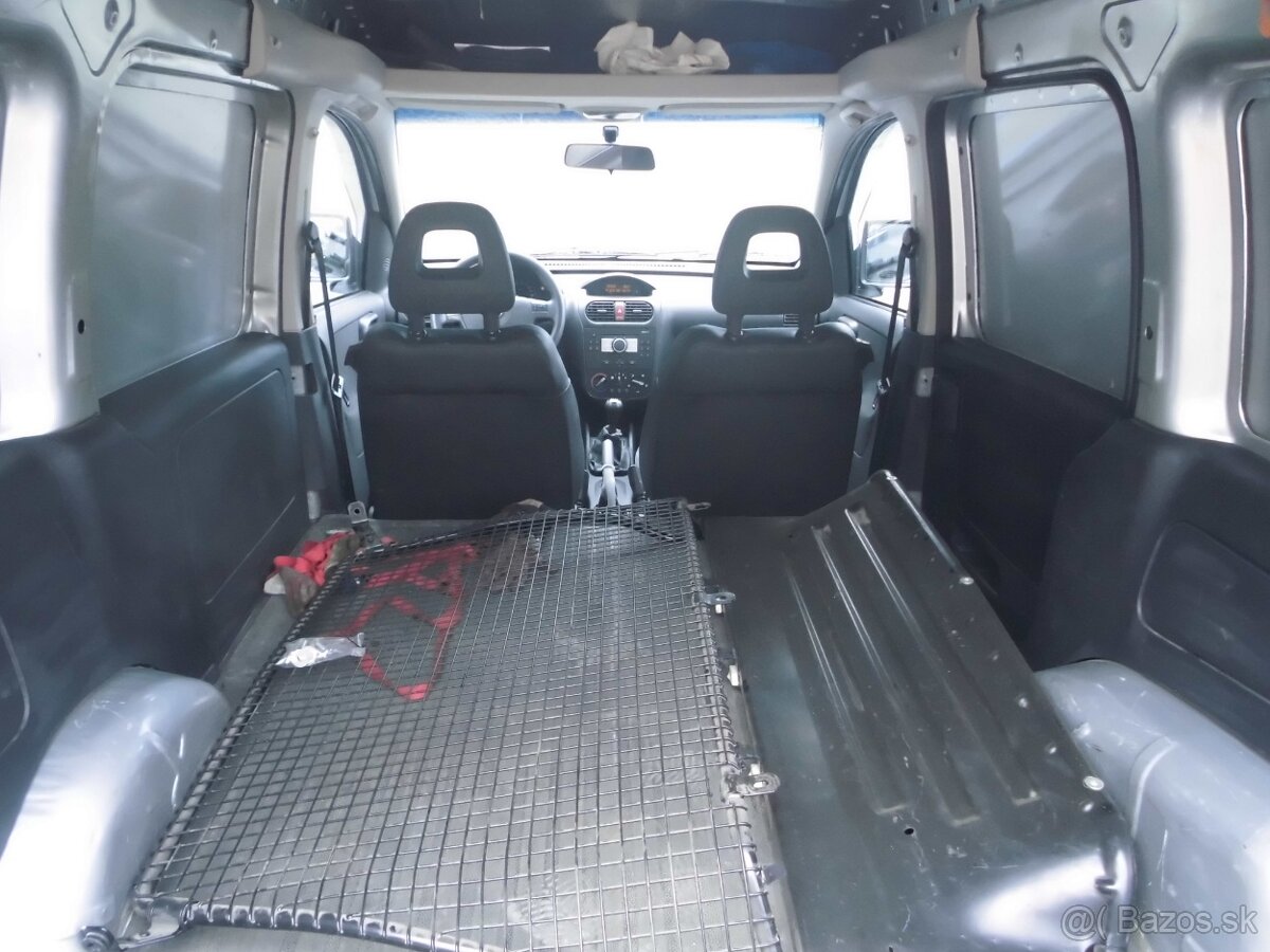 Opel Combo 1,3Cdti 128390km odpočet DPH - 10