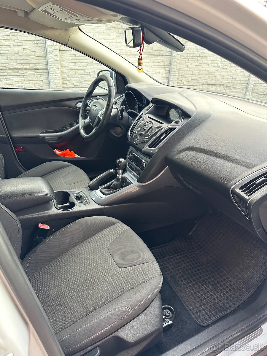 Ford focus kombi 1.6tdci 85kw - 10