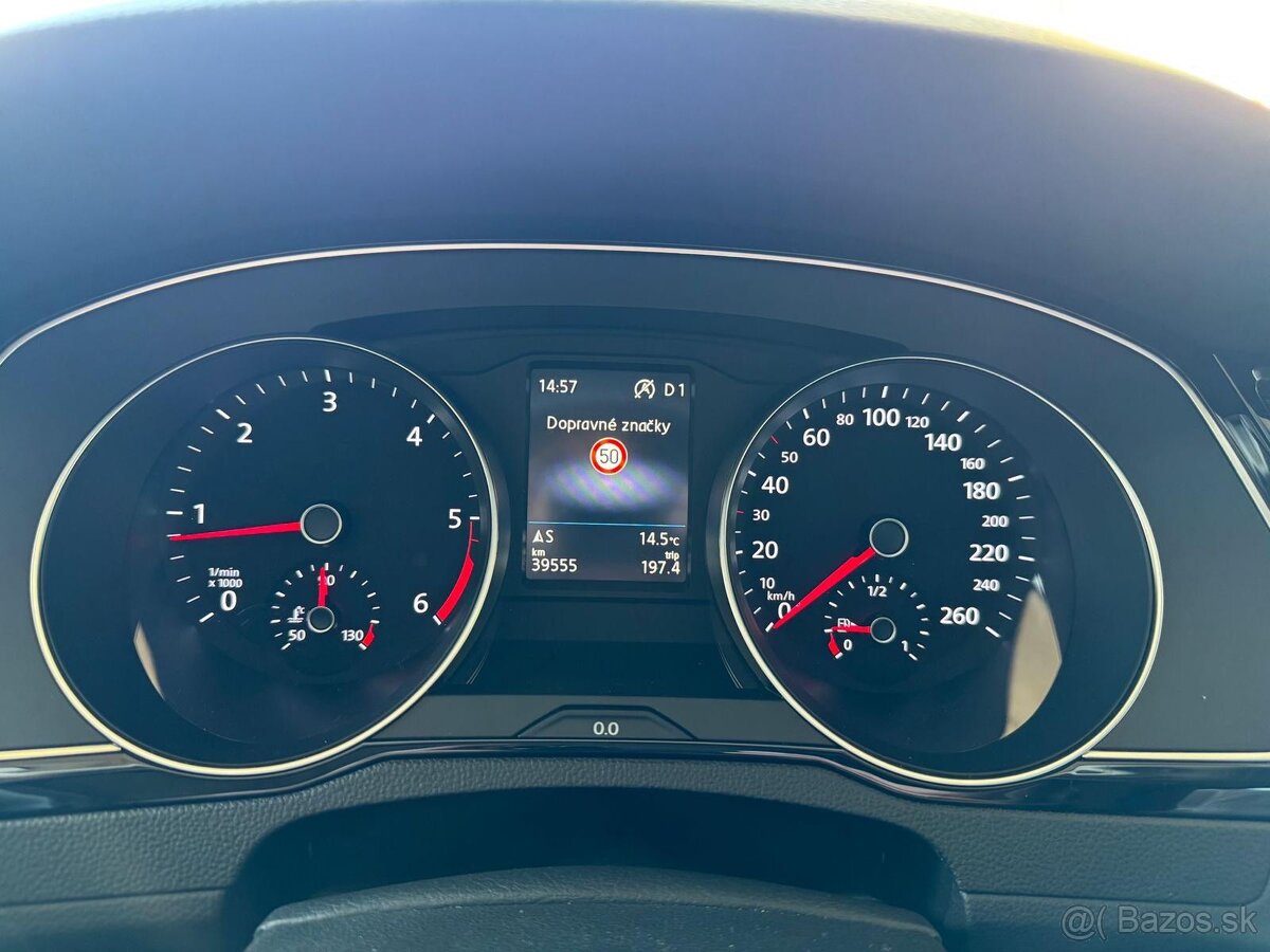 Volkswagen Passat Variant 2.0 TDI EVO Elegance DSG - 10