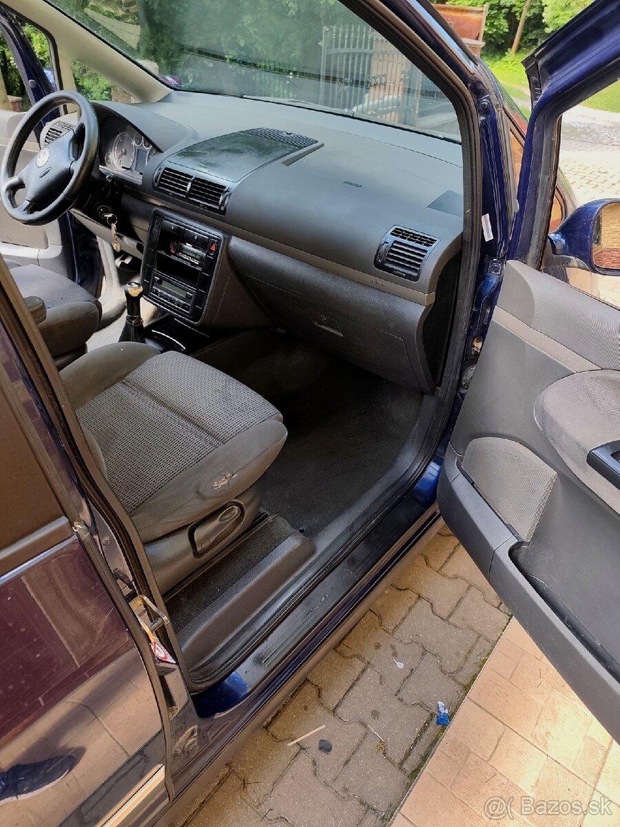 Predám VW Sharan 1.9 TDI 96kW Nová STK - 10