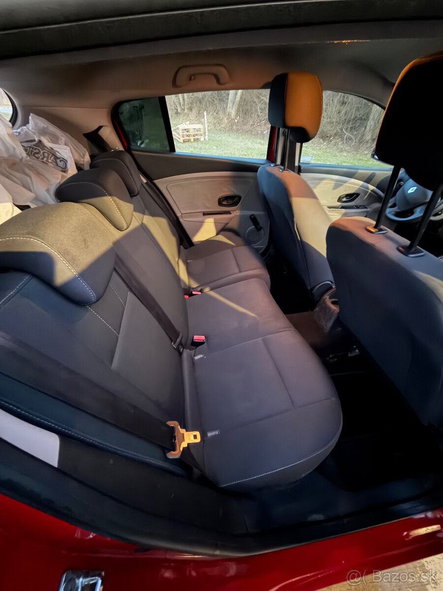 Renault Megane 1,6i - 10