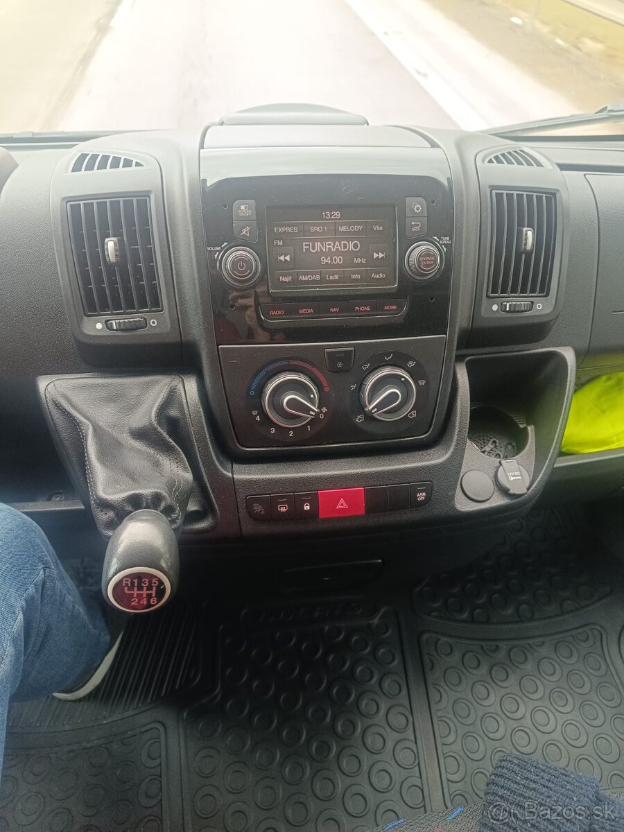 Škoda Octavia 2009 77kw 290 tis km - 10